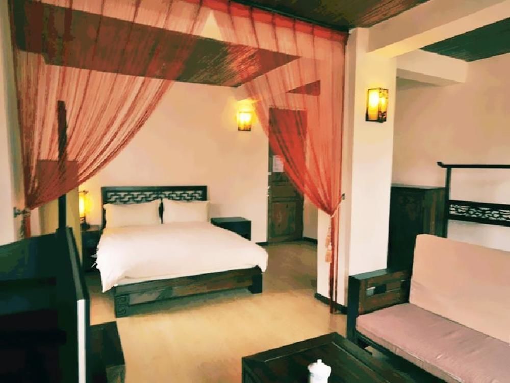 Golden Waterfront Inn Лицзян Экстерьер фото